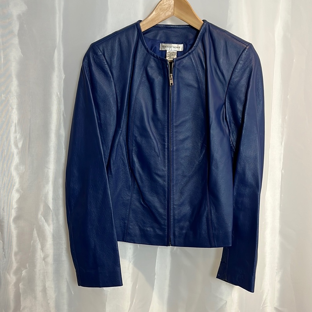 Women’s New Post News leather jacket. 2238